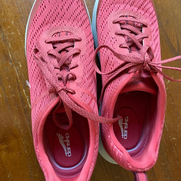 Dansko sneaker size 39 - Picture 2 of 3